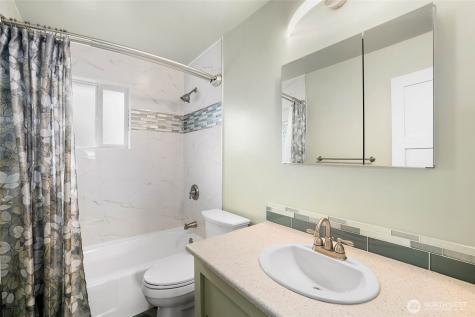 2402 Union Avenue NE Renton WA 98059