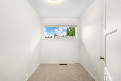 2402 Union Avenue NE Renton WA 98059