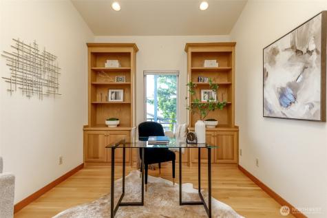 6121 Madrona Drive NE Tacoma WA 98422