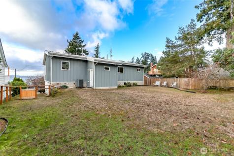 6121 Madrona Drive NE Tacoma WA 98422