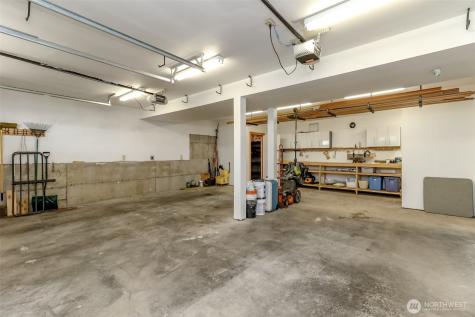 6121 Madrona Drive NE Tacoma WA 98422
