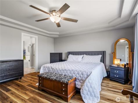 4029 Crystal Ridge Drive SE Puyallup WA 98372