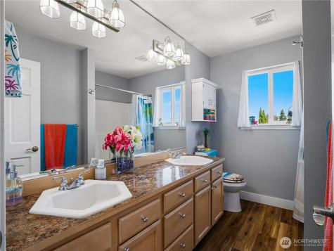 4029 Crystal Ridge Drive SE Puyallup WA 98372