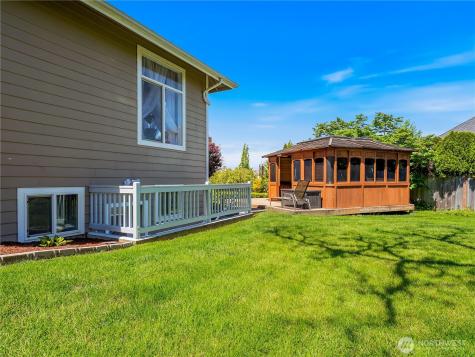 4029 Crystal Ridge Drive SE Puyallup WA 98372
