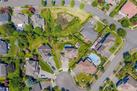 4029 Crystal Ridge Drive SE Puyallup WA 98372