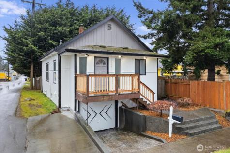 2008 16th Street Everett WA 98201