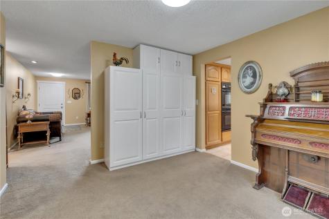 2727 108th Avenue E Edgewood WA 98372