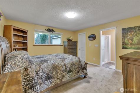 2727 108th Avenue E Edgewood WA 98372
