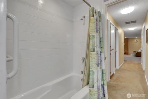 2727 108th Avenue E Edgewood WA 98372