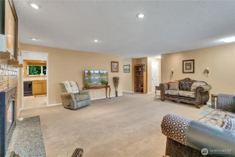 2727 108th Avenue E Edgewood WA 98372