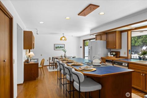 409 NW 162nd Street Shoreline WA 98177