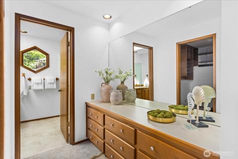 409 NW 162nd Street Shoreline WA 98177