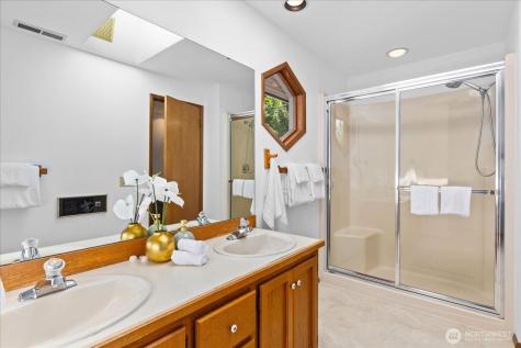 409 NW 162nd Street Shoreline WA 98177