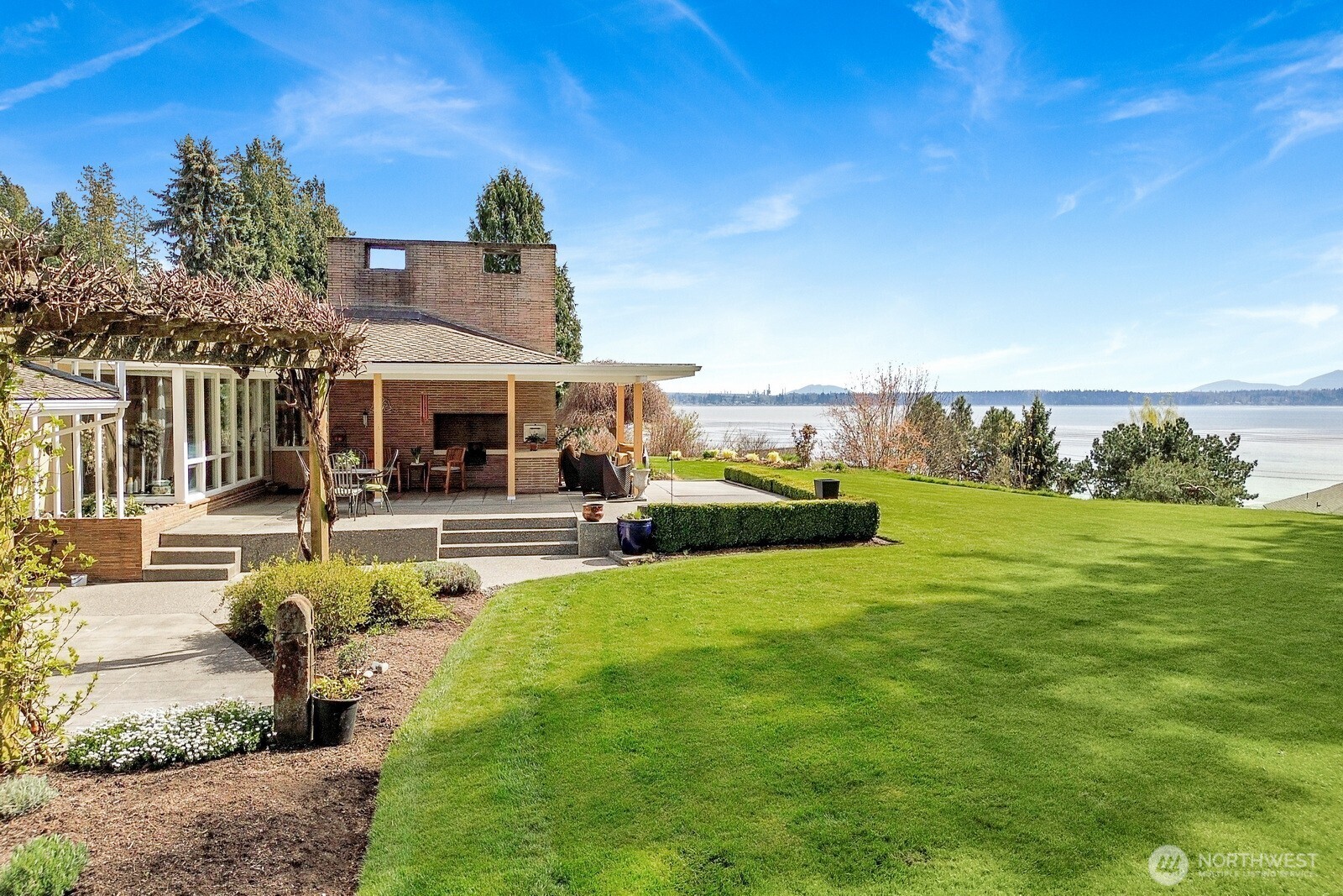 5279 Cherry Tree Lane Blaine WA 98230