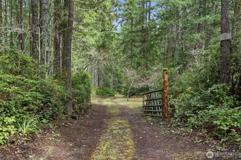 5008 Bridletree Drive NW Bremerton WA 98312