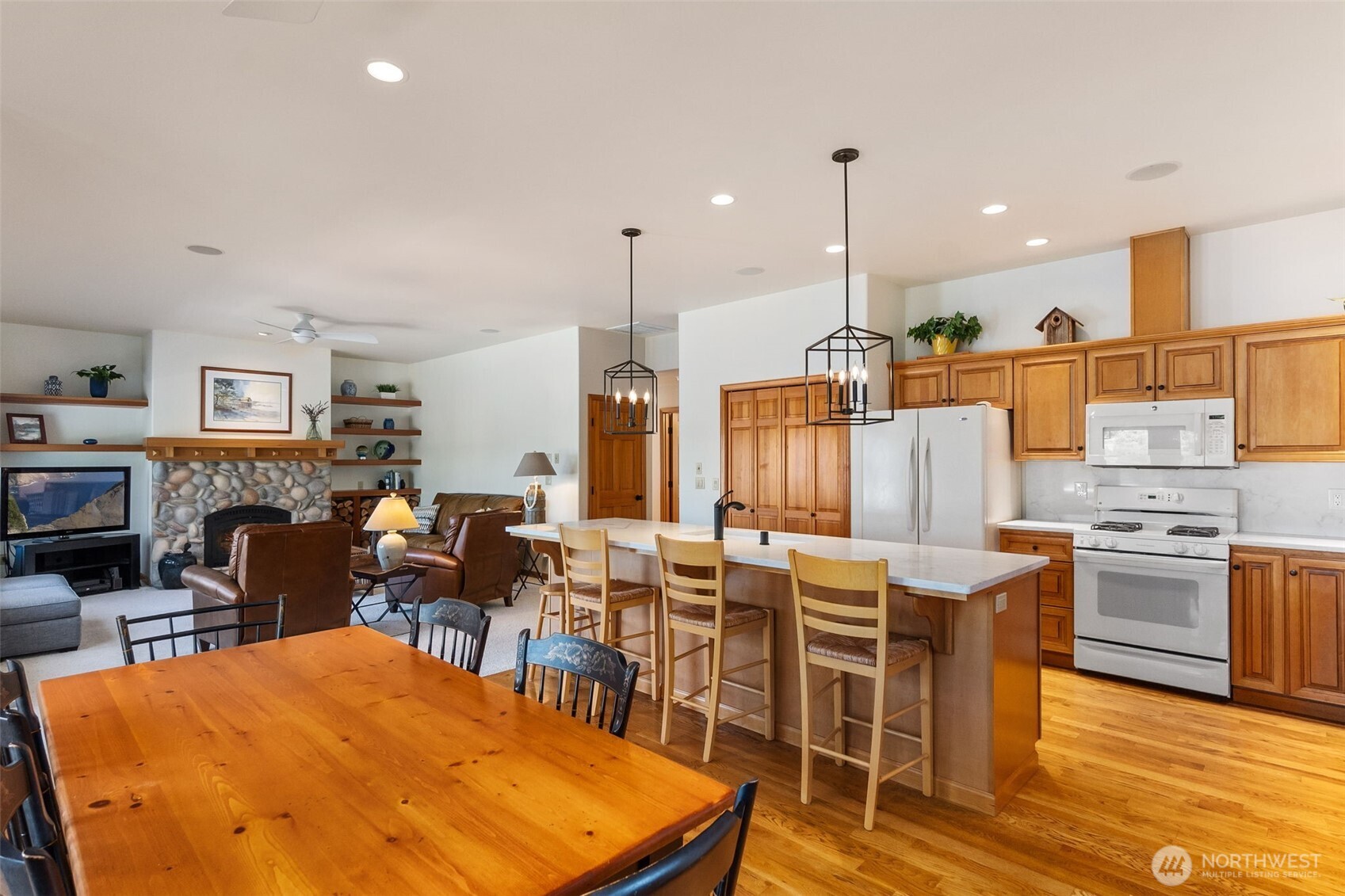 9936 Mariner Drive NW Olympia WA 98502