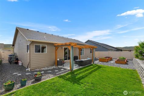 2259 S Mystical Loop East Wenatchee WA 98802
