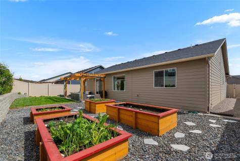 2259 S Mystical Loop East Wenatchee WA 98802