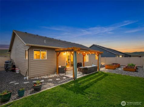 2259 S Mystical Loop East Wenatchee WA 98802