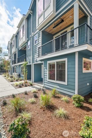 14424 Madison Way Lynnwood WA 98087