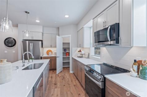 14424 Madison Way Lynnwood WA 98087