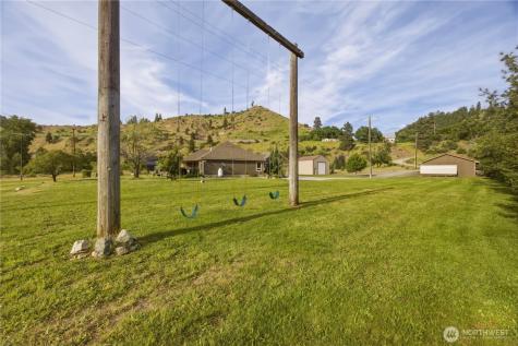 253 Logsdon Lane Cashmere WA 98815