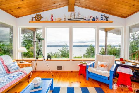 36 Beach Way Hat Island WA 98206