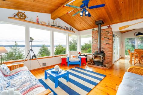 36 Beach Way Hat Island WA 98206