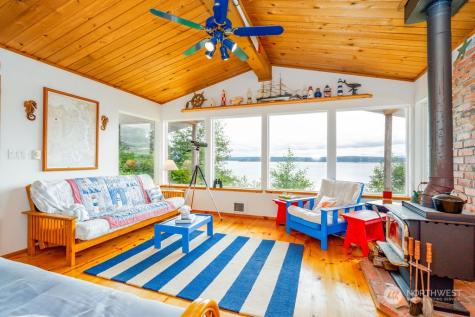 36 Beach Way Hat Island WA 98206