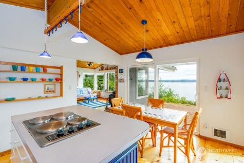 36 Beach Way Hat Island WA 98206