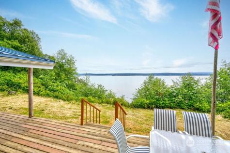 36 Beach Way Hat Island WA 98206
