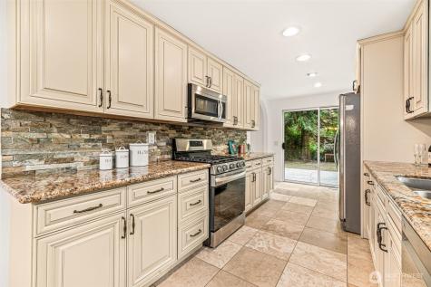 10758 Ashworth Avenue N Seattle WA 98133