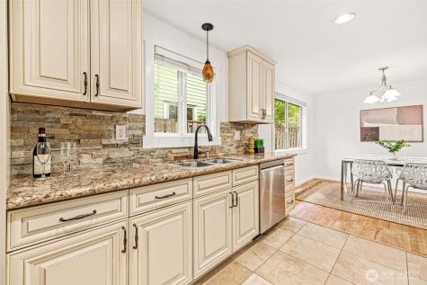 10758 Ashworth Avenue N Seattle WA 98133
