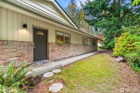 10758 Ashworth Avenue N Seattle WA 98133