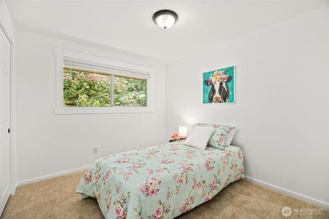 10758 Ashworth Avenue N Seattle WA 98133