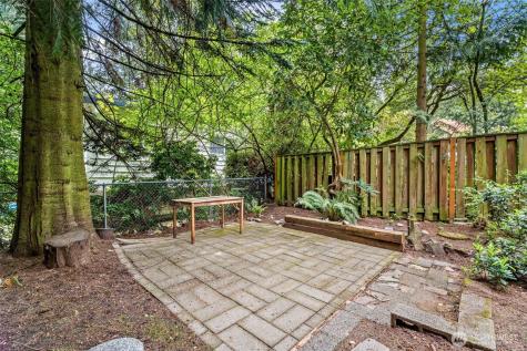 10758 Ashworth Avenue N Seattle WA 98133