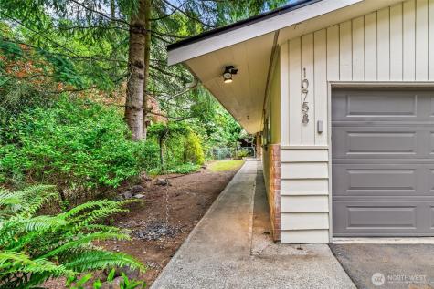 10758 Ashworth Avenue N Seattle WA 98133