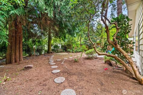 10758 Ashworth Avenue N Seattle WA 98133