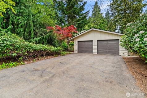 10758 Ashworth Avenue N Seattle WA 98133
