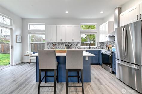 8223 27th Place NE Lake Stevens WA 98258