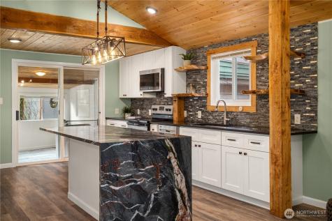 24212 52nd Avenue Mountlake Terrace WA 98043