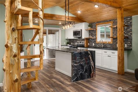 24212 52nd Avenue Mountlake Terrace WA 98043