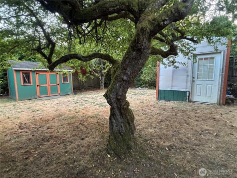 24212 52nd Avenue Mountlake Terrace WA 98043