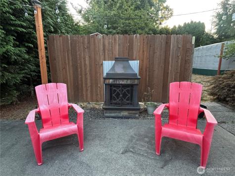 24212 52nd Avenue Mountlake Terrace WA 98043