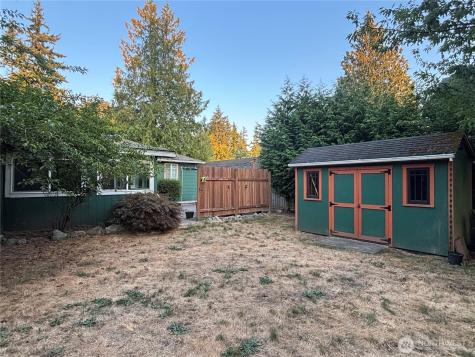 24212 52nd Avenue Mountlake Terrace WA 98043