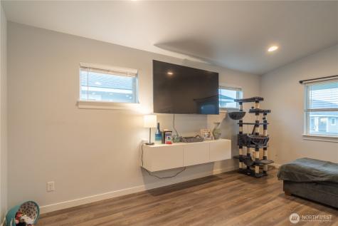 123 E 9th Avenue Moses Lake WA 98837