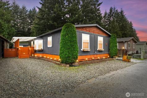 7701 Hardeson Road Everett WA 98203