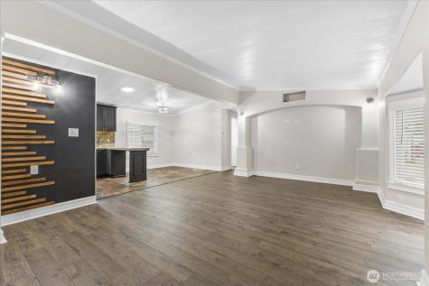 7701 Hardeson Road Everett WA 98203