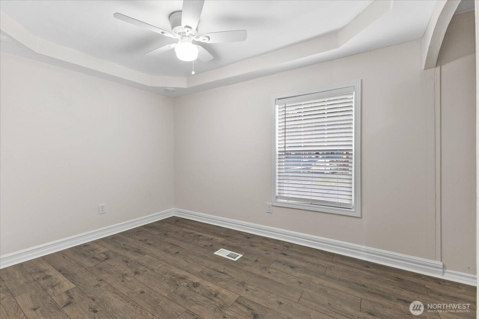 7701 Hardeson Road Everett WA 98203