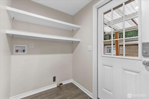 7701 Hardeson Road Everett WA 98203